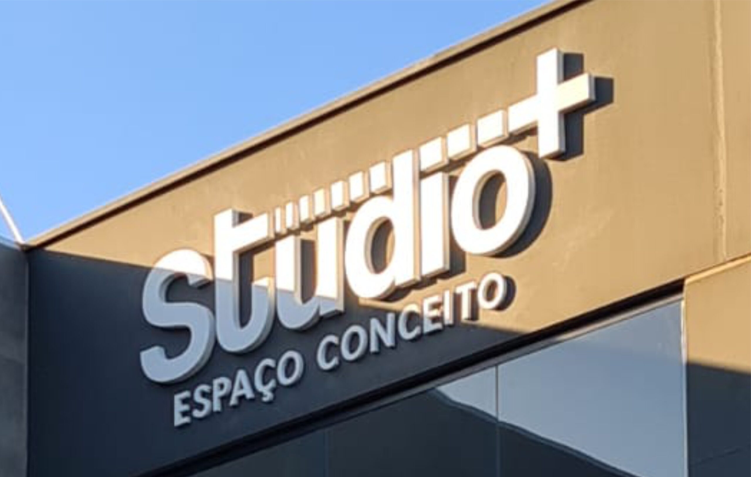 Letra Caixa Galvanizada sem Iluminação